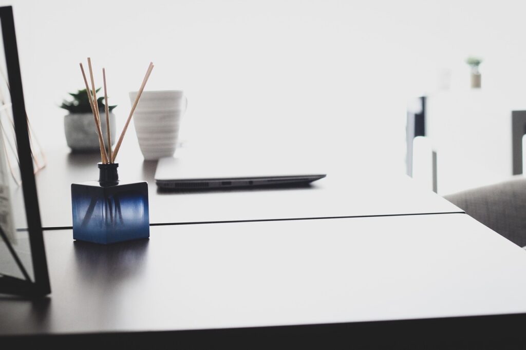 在宅副業を始めたい女性に技術不要でできる方法は？